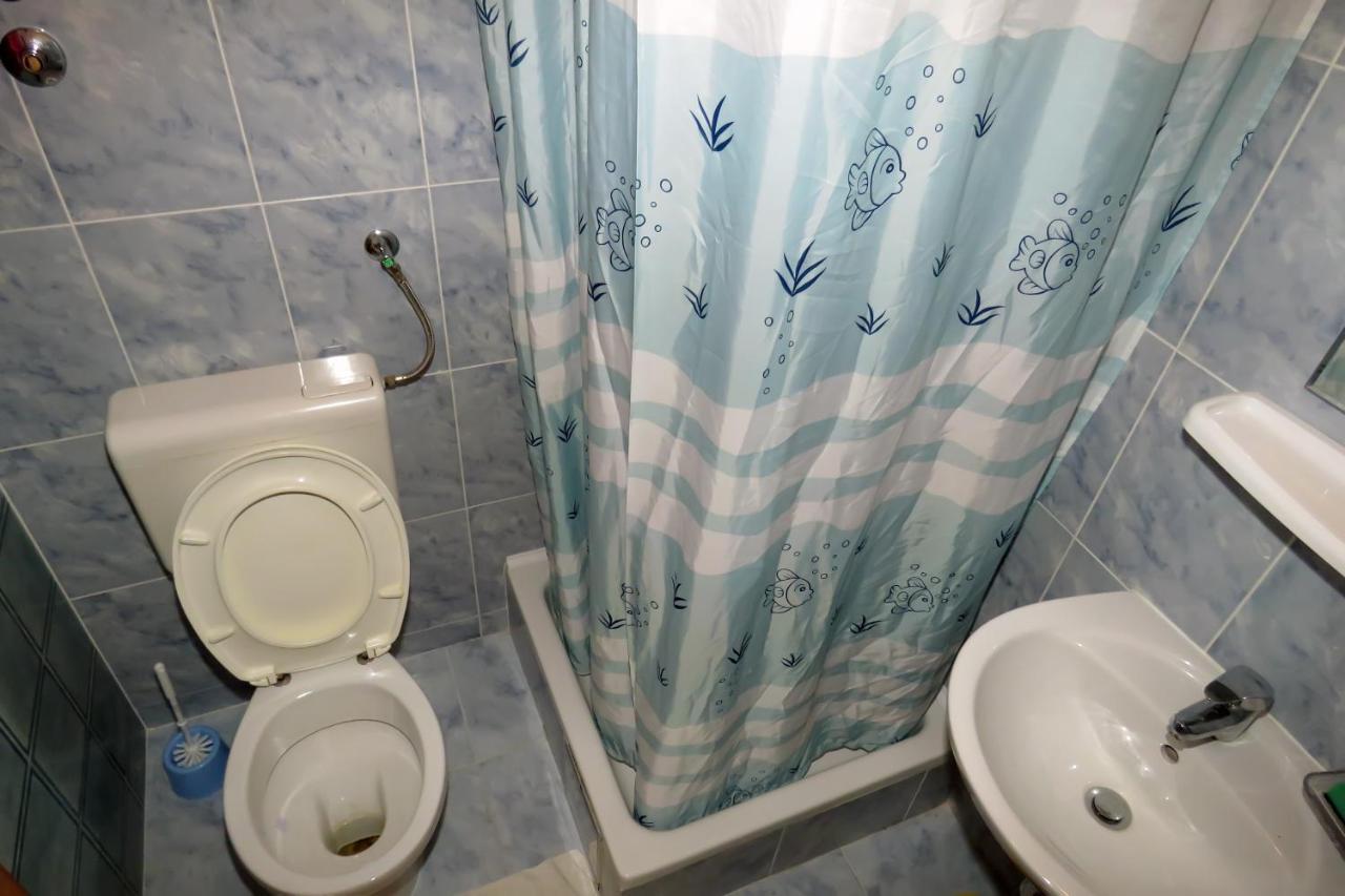 Apartments By The Sea Drasnice, Makarska - 5265 ภายนอก รูปภาพ